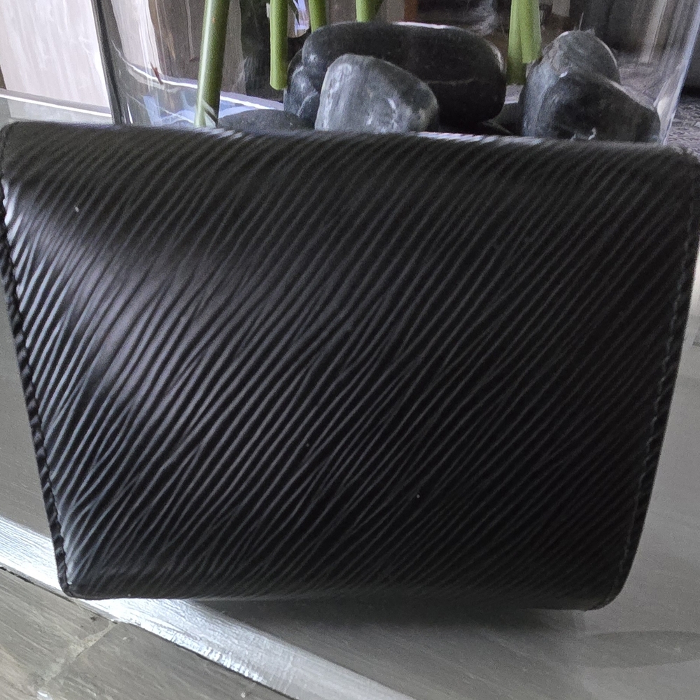 Louis Vuitton Black Belt and Wallet Set - Picture 5 of 10